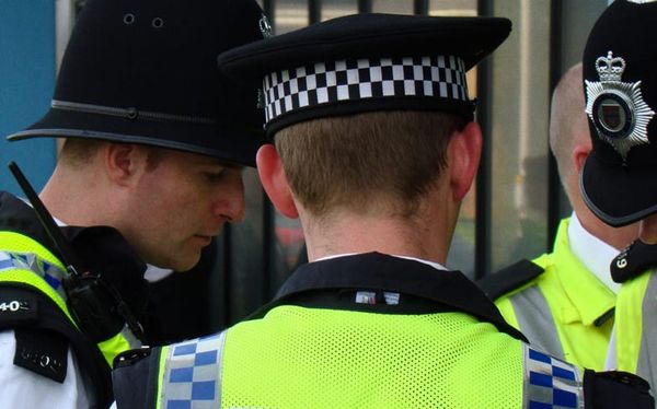 Two men kicked and punched by gang in homophobic attack in Oxford